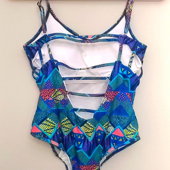 🆕️ NWT Red Dress Boutique Blue Multi Print One Piece - Picture 6 of 11